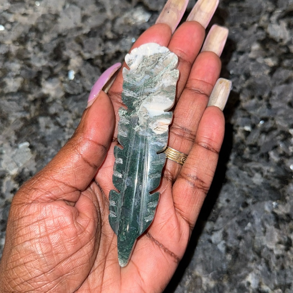 Set of 3 - Dream Amethyst, Moss Agate, Blue Flower Agate Carved Feathers - Picture 8 of 8
